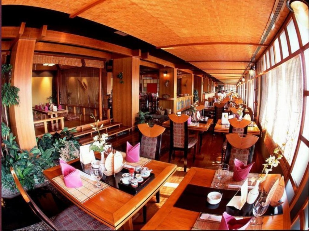 Riviera Hotel