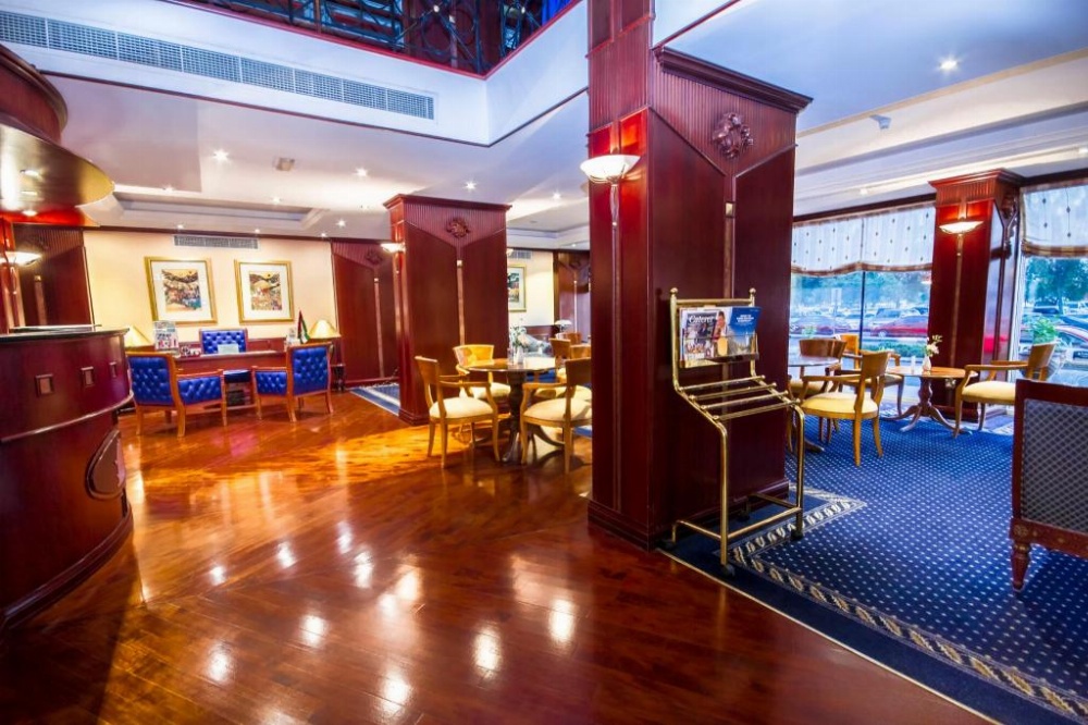 Riviera Hotel Image 7