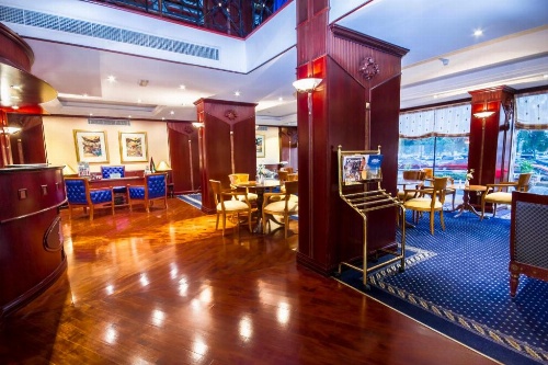 Riviera Hotel image 7